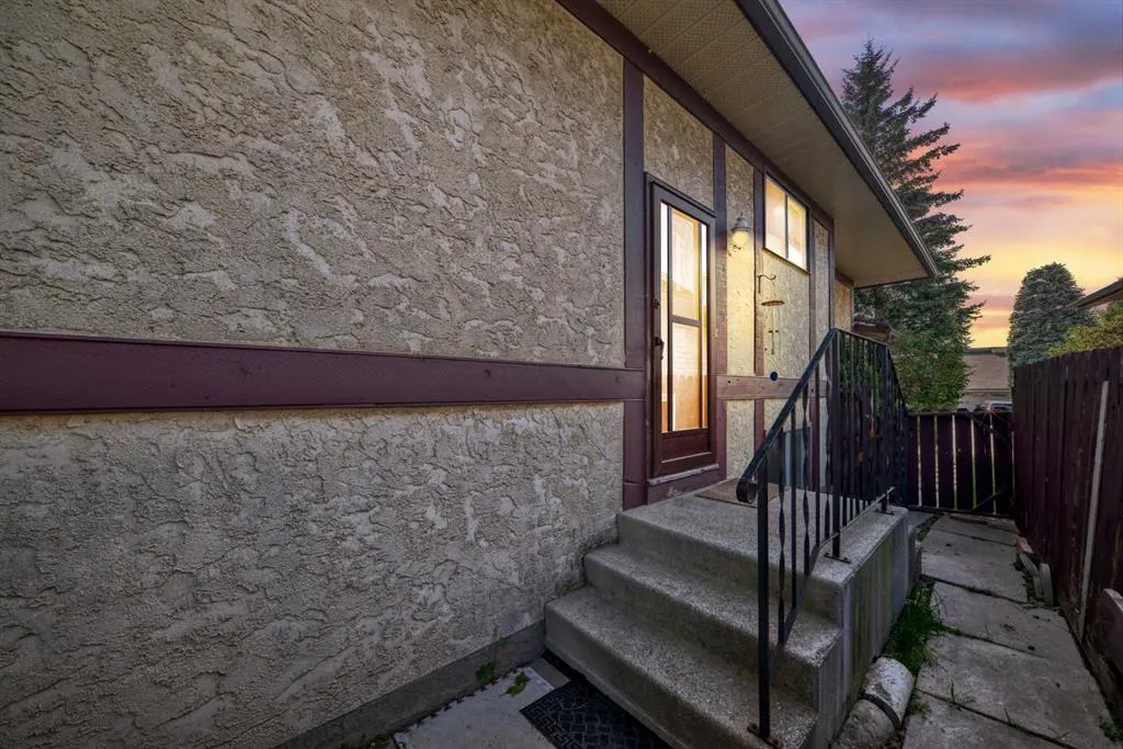 244 Flett Drive NE