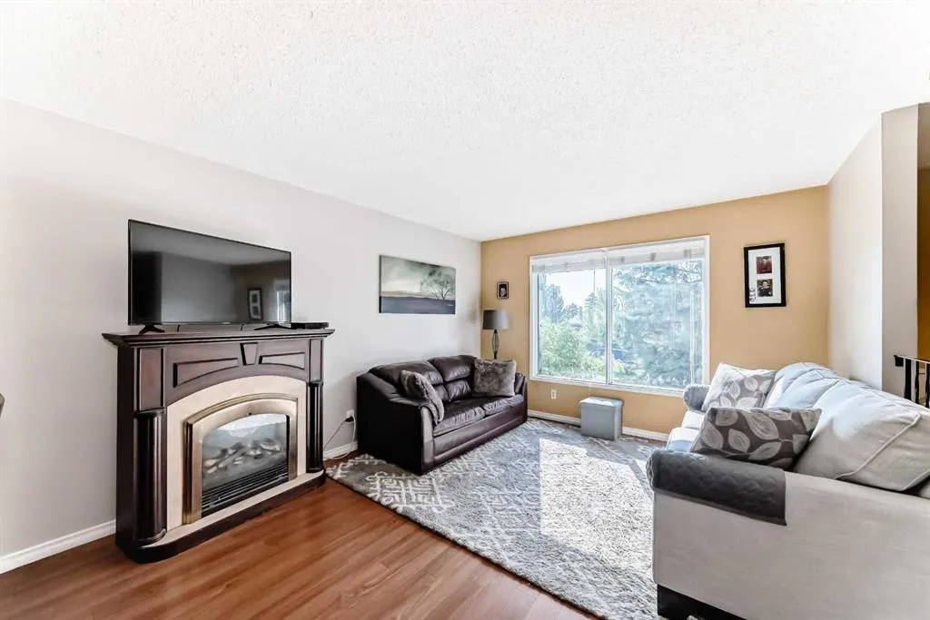 244 Flett Drive NE