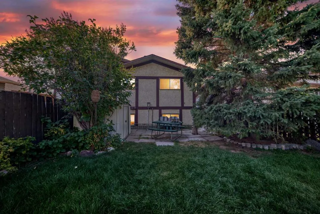 244 Flett Drive NE