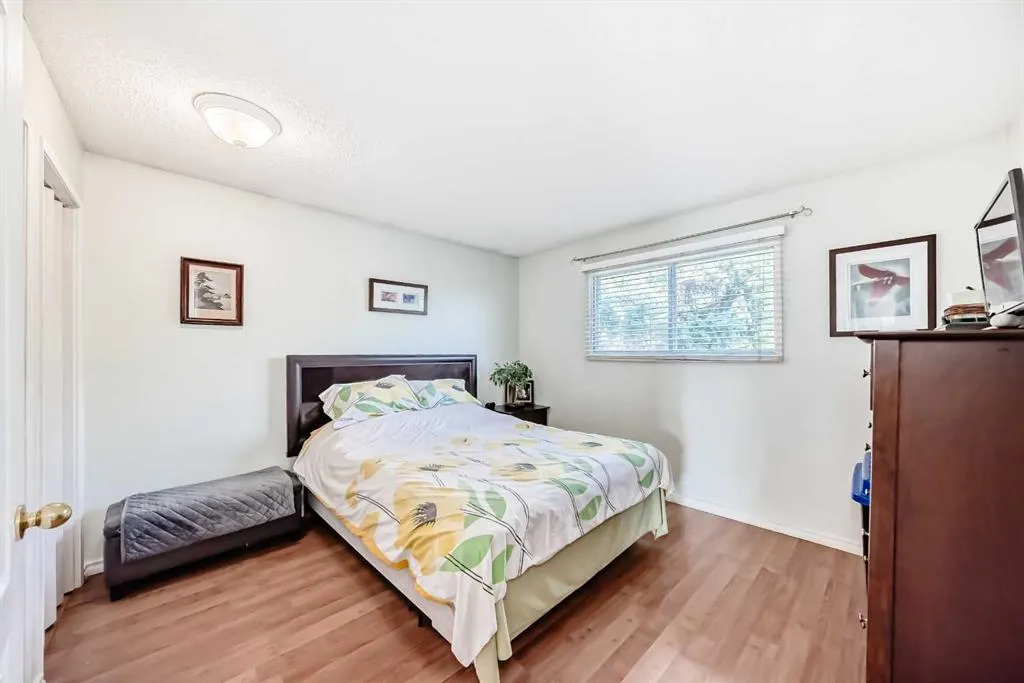 244 Flett Drive NE