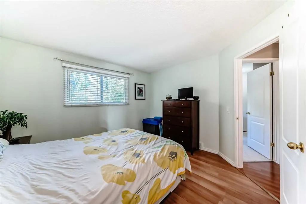244 Flett Drive NE