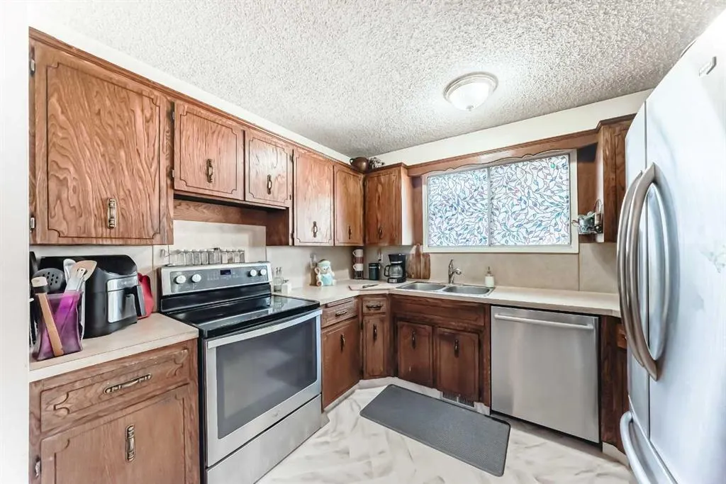 244 Flett Drive NE