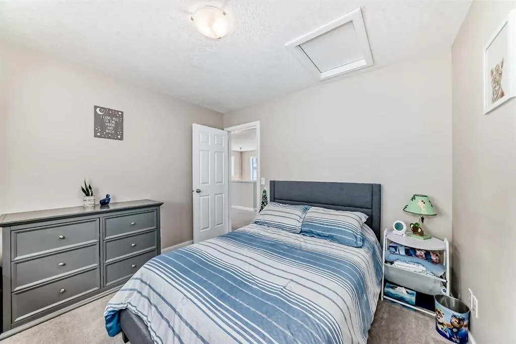 180 Kinlea Link NW