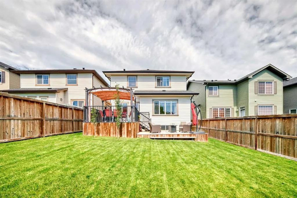 180 Kinlea Link NW