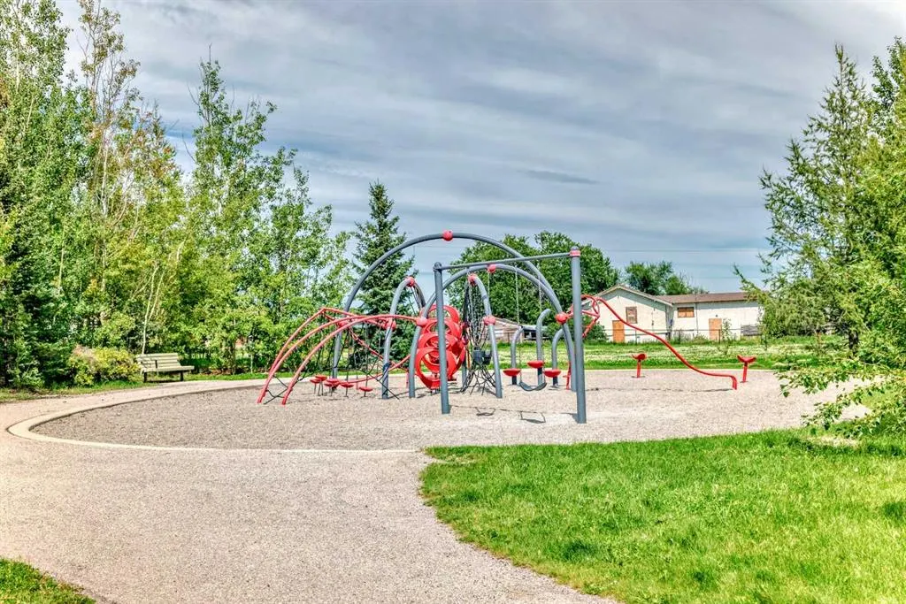 180 Kinlea Link NW