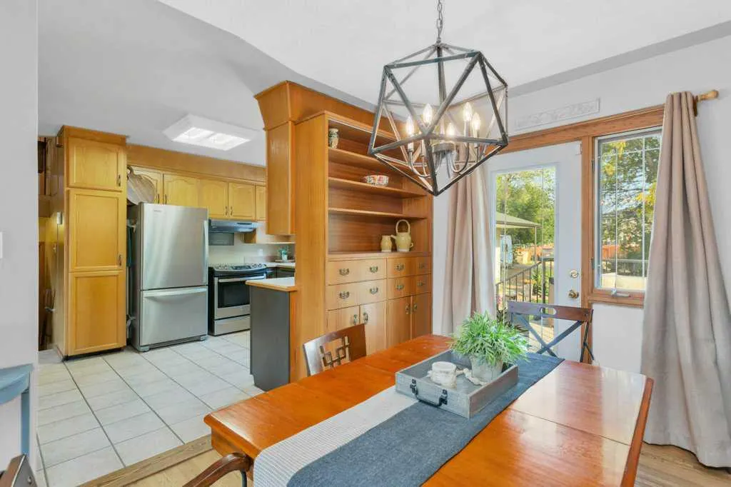 5436 53 Avenue