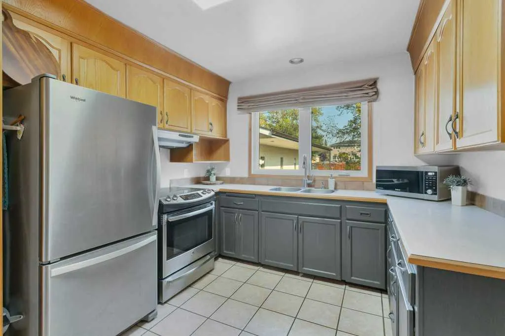 5436 53 Avenue