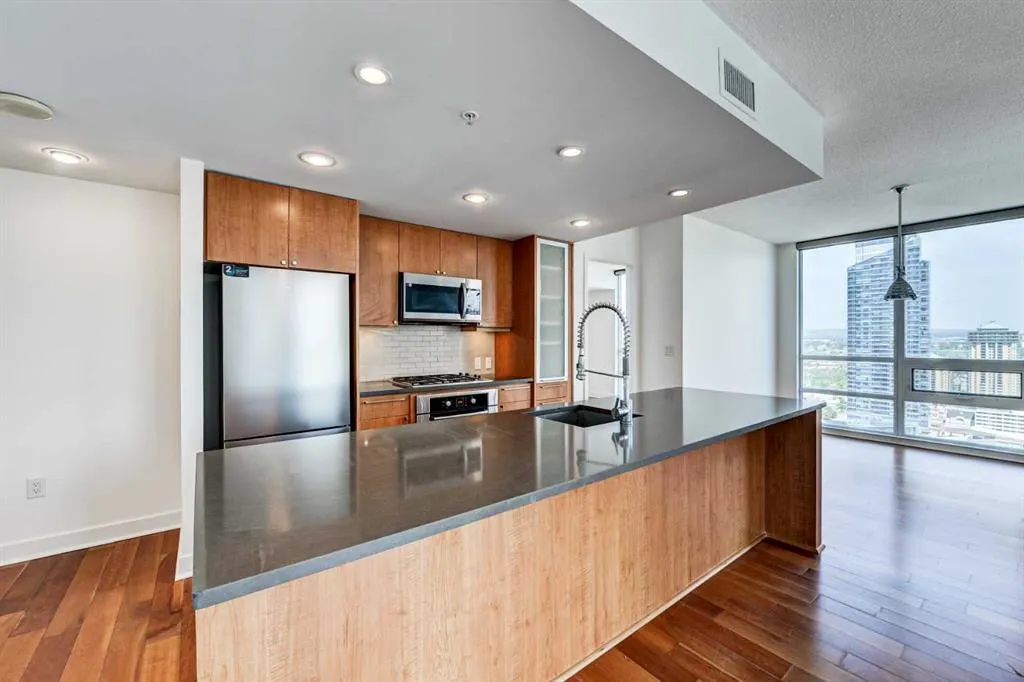 1118 12 Avenue SW, #2404