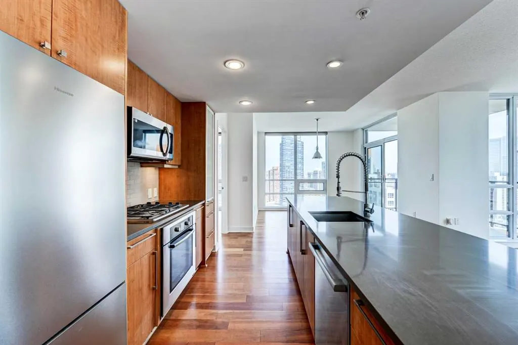 1118 12 Avenue SW, #2404