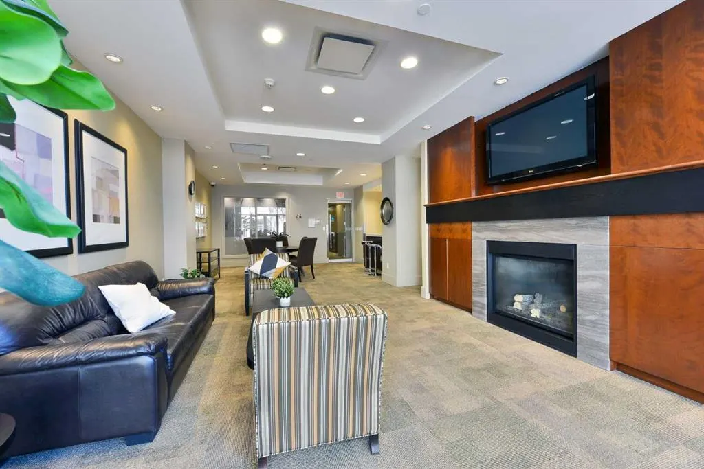 1118 12 Avenue SW, #2404