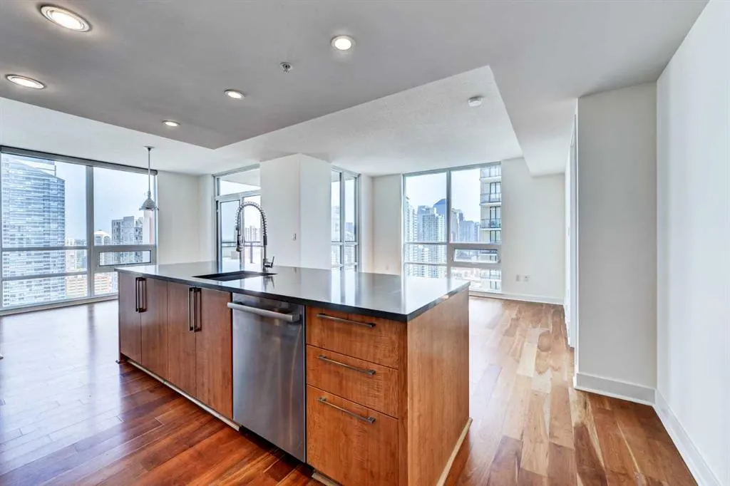 1118 12 Avenue SW, #2404