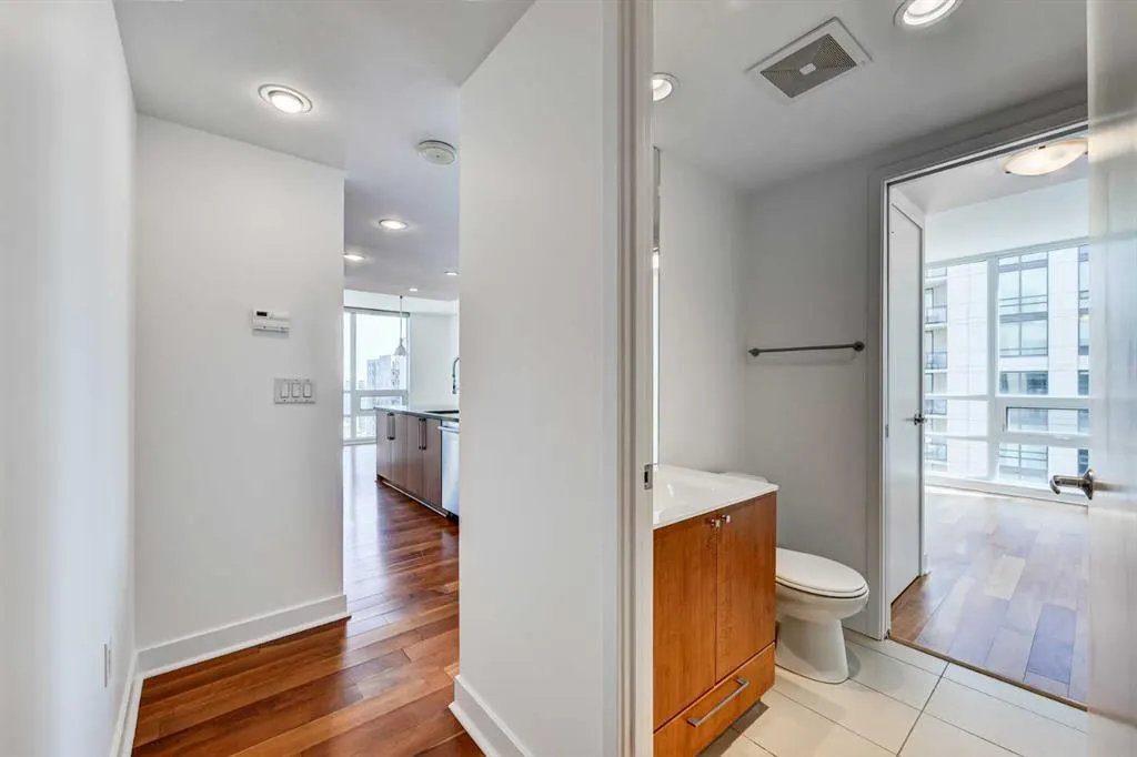 1118 12 Avenue SW, #2404