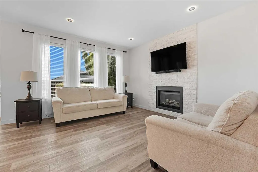 42 Turner Crescent