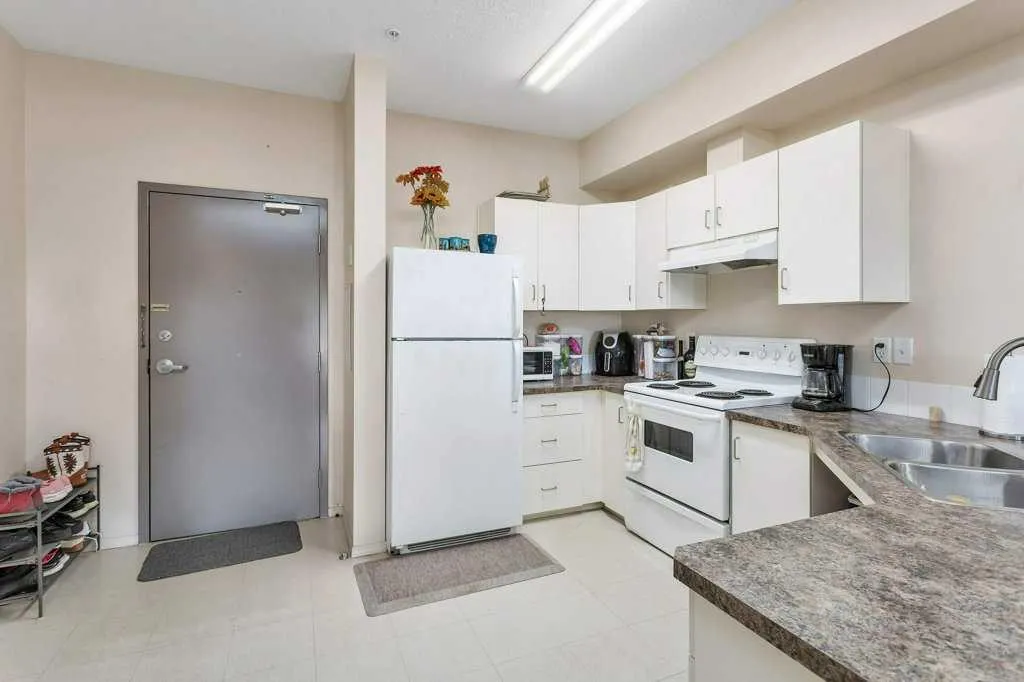 80A Kelloway Crescent, #119