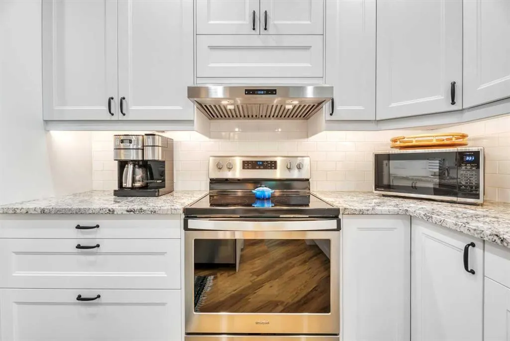2144 Paliswood Road SW, #106
