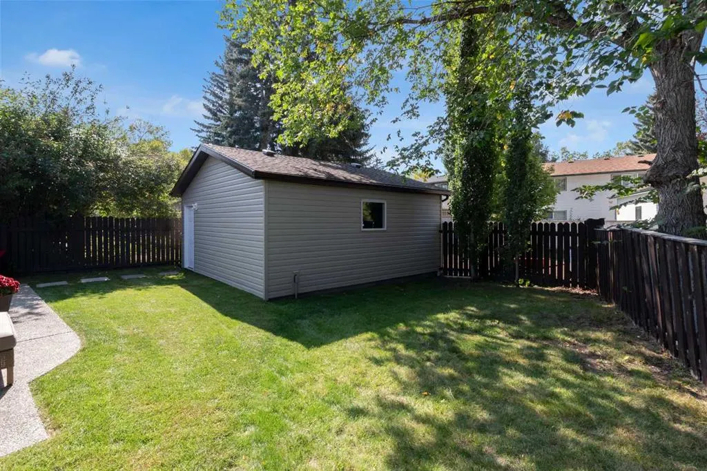 39 Midpark Close SE