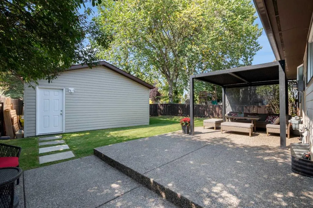 39 Midpark Close SE