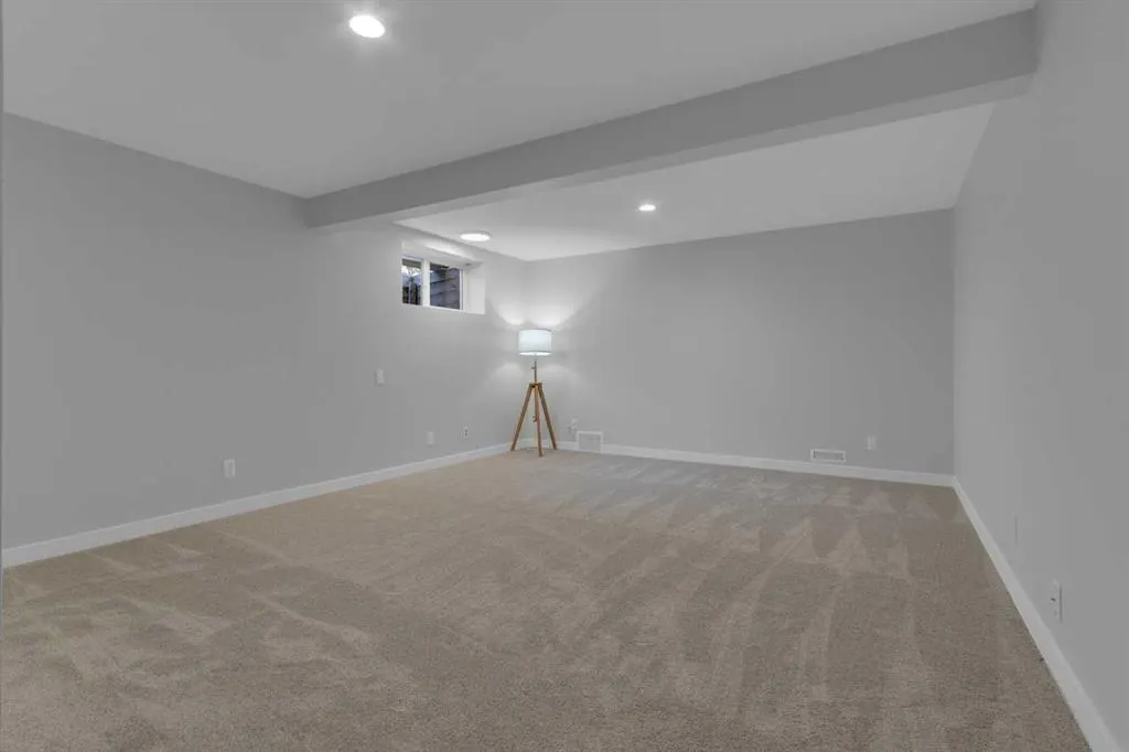 39 Midpark Close SE