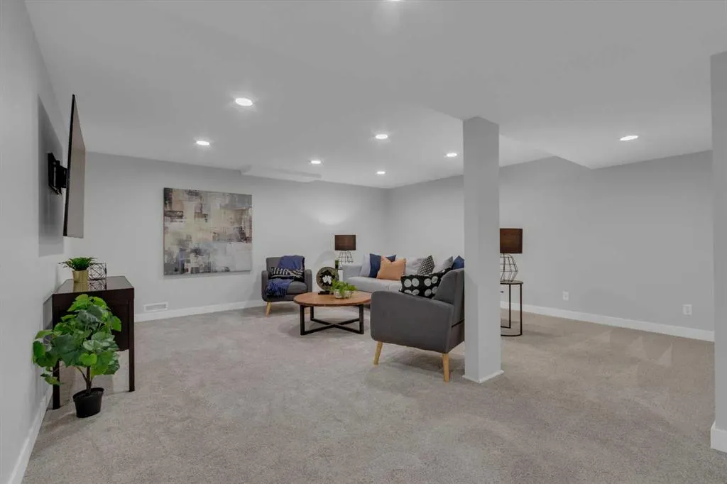 39 Midpark Close SE