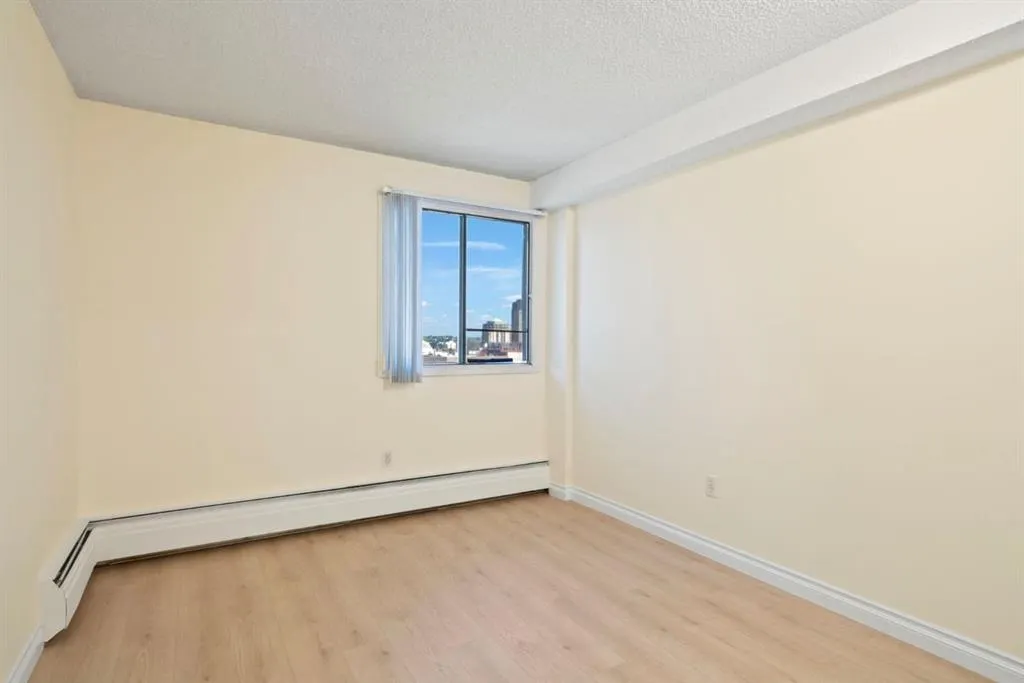 1334 12 Avenue SW, #806