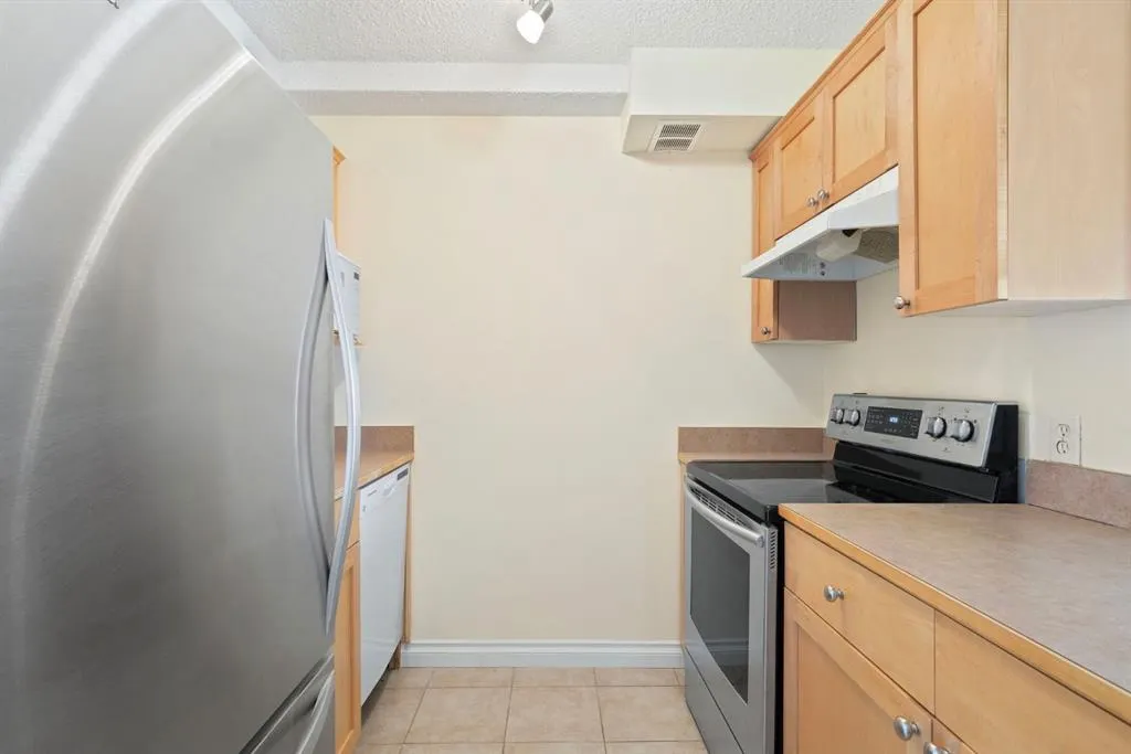 1334 12 Avenue SW, #806