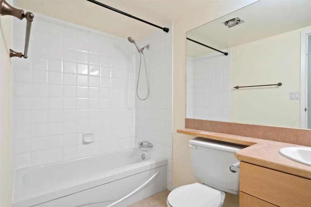1334 12 Avenue SW, #806