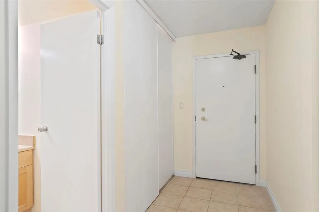 1334 12 Avenue SW, #806
