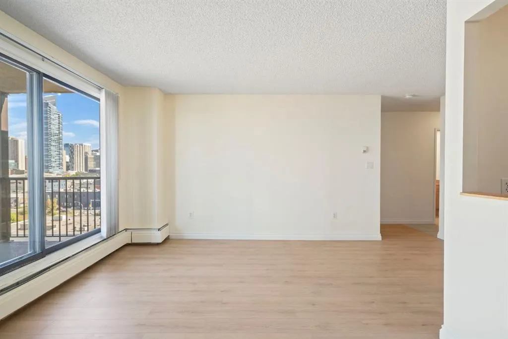1334 12 Avenue SW, #806