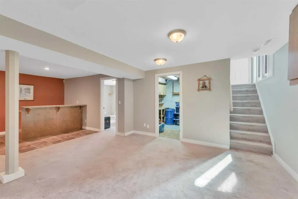 25 Odstone Green