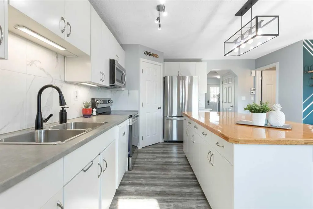 186 Citadel Acres Close NW