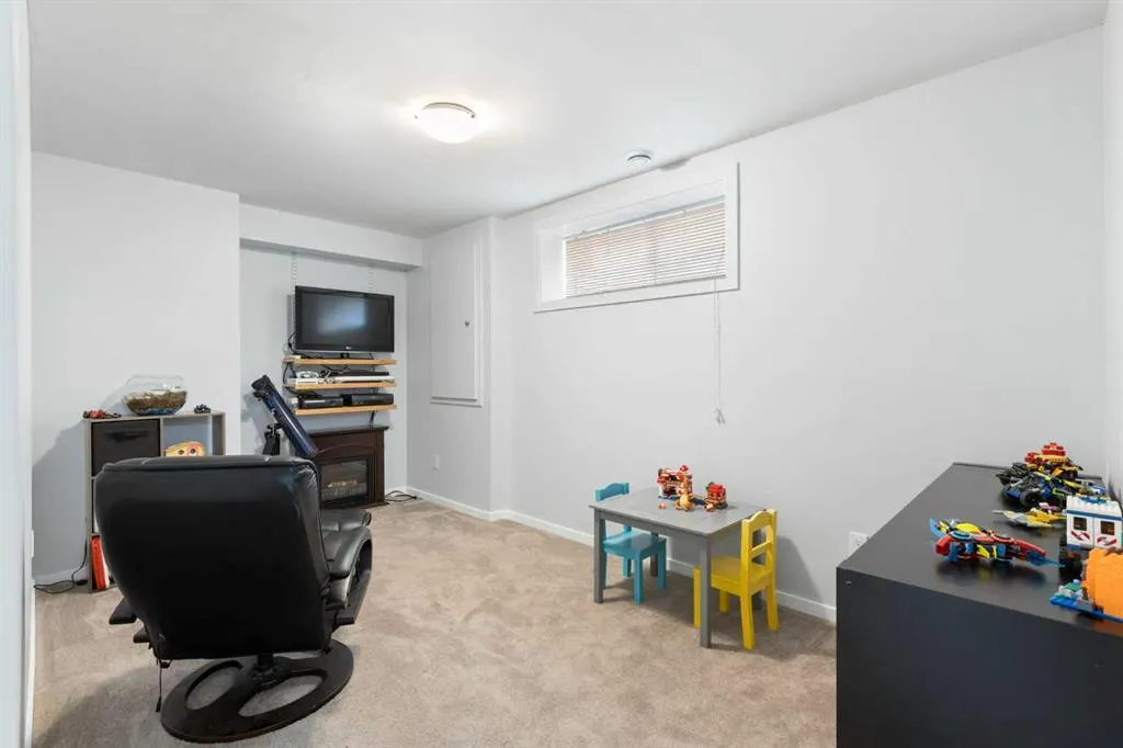 186 Citadel Acres Close NW