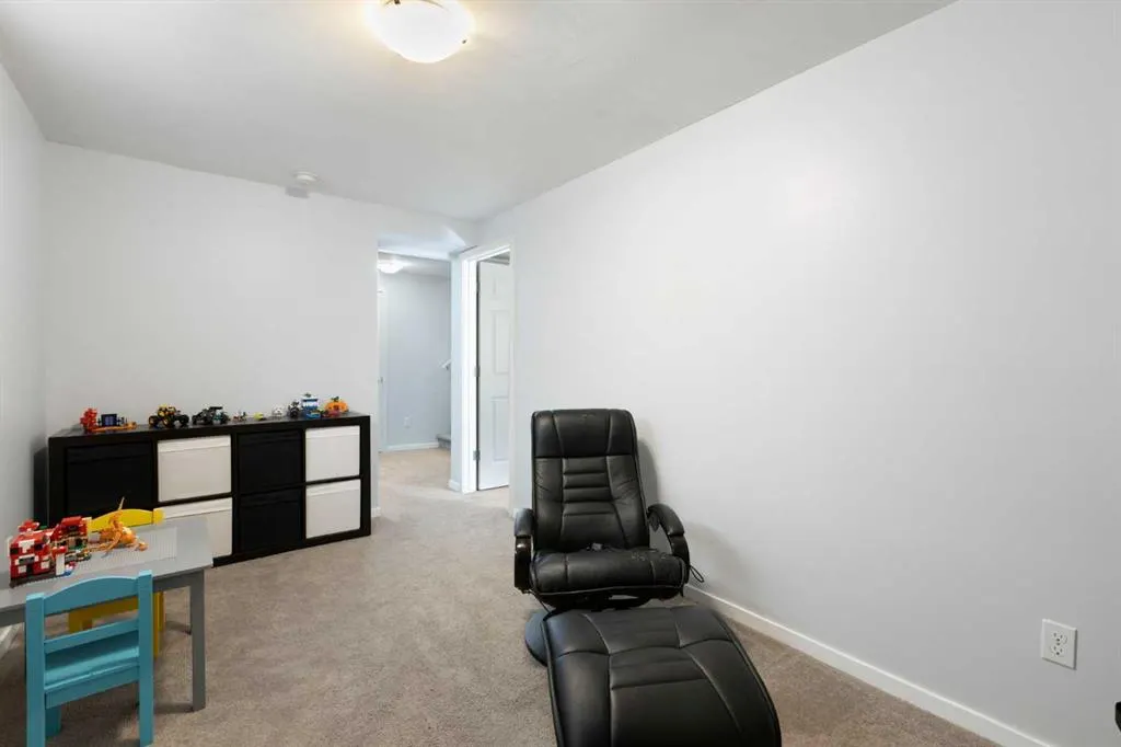 186 Citadel Acres Close NW