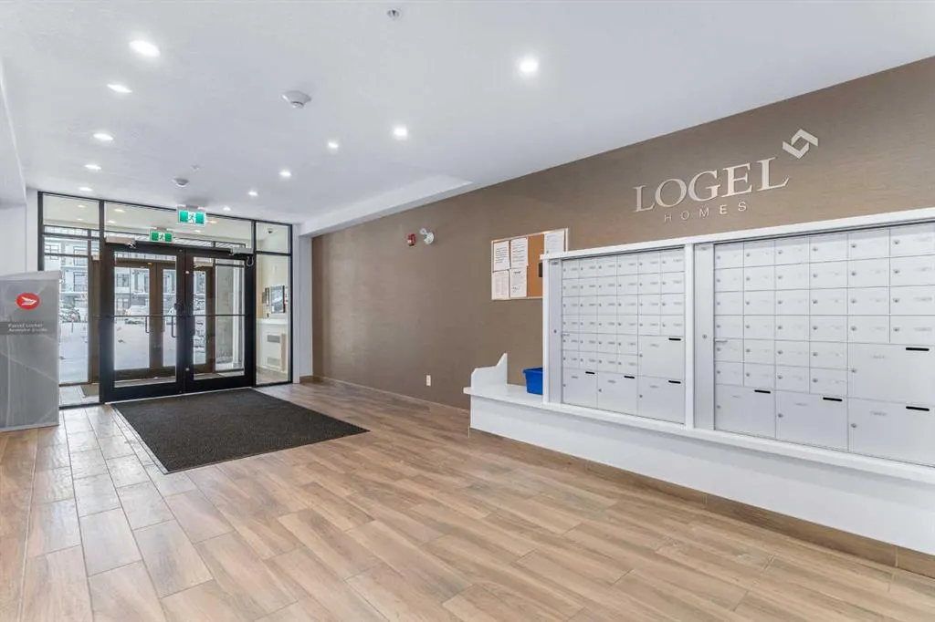 20 Sage Hill Walk NW, #208