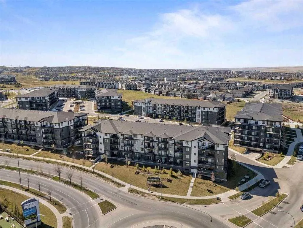 20 Sage Hill Walk NW, #208