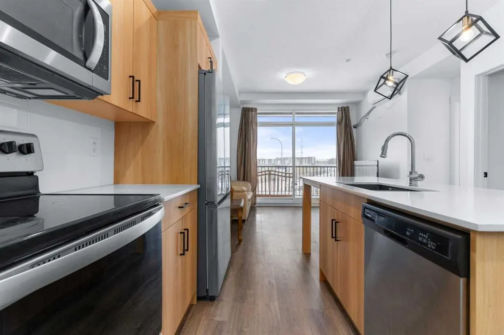 20 Sage Hill Walk NW, #208