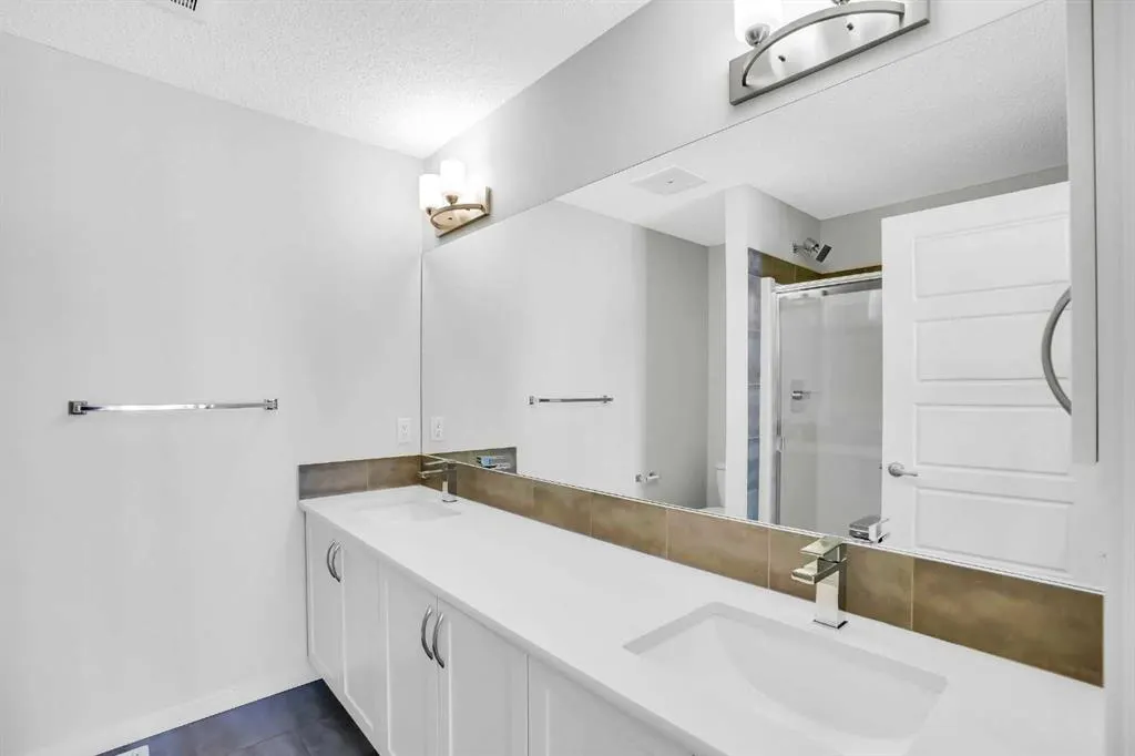 410 Nolanlake Villas NW