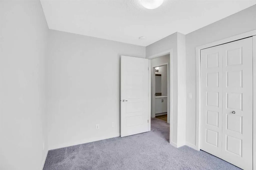 410 Nolanlake Villas NW