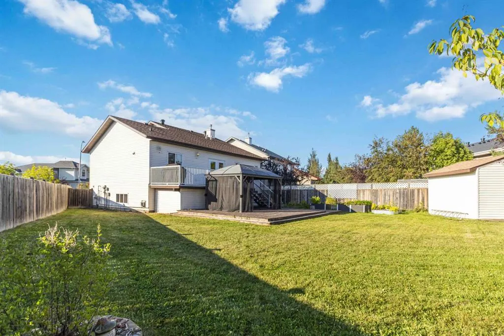129 Pickles Crescent