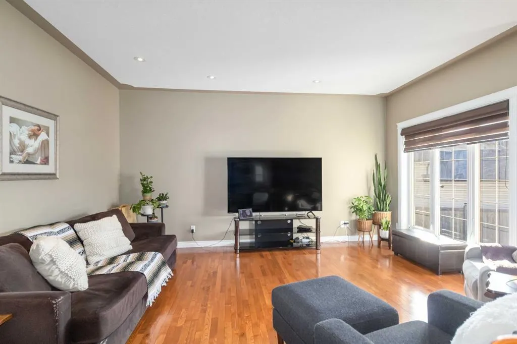 129 Pickles Crescent