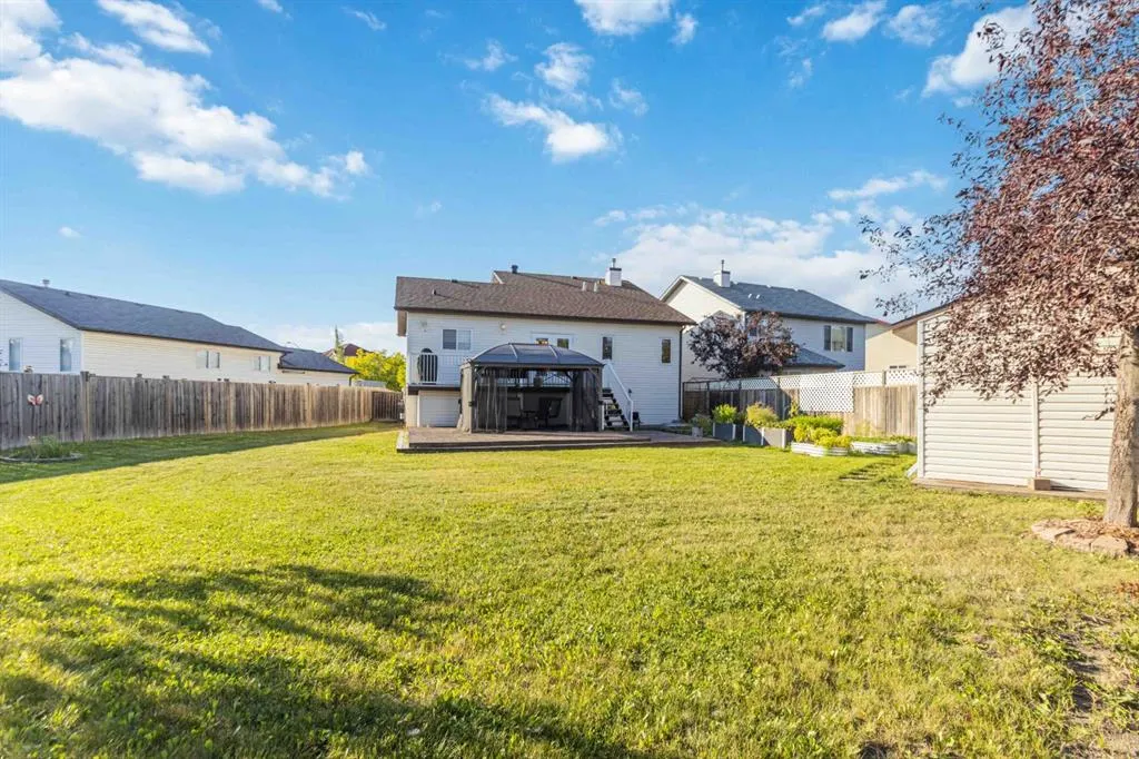129 Pickles Crescent