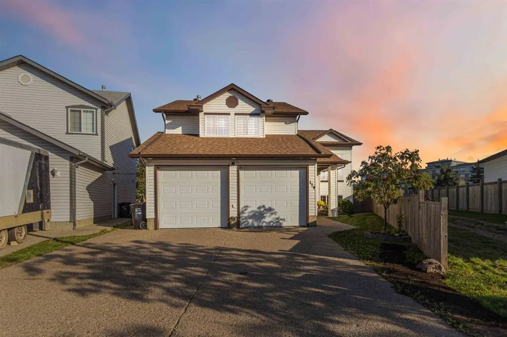 129 Pickles Crescent