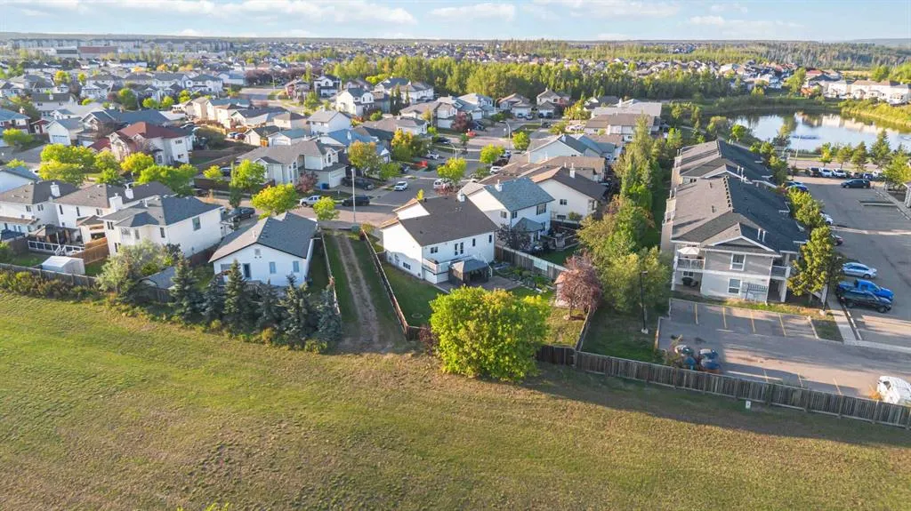 129 Pickles Crescent