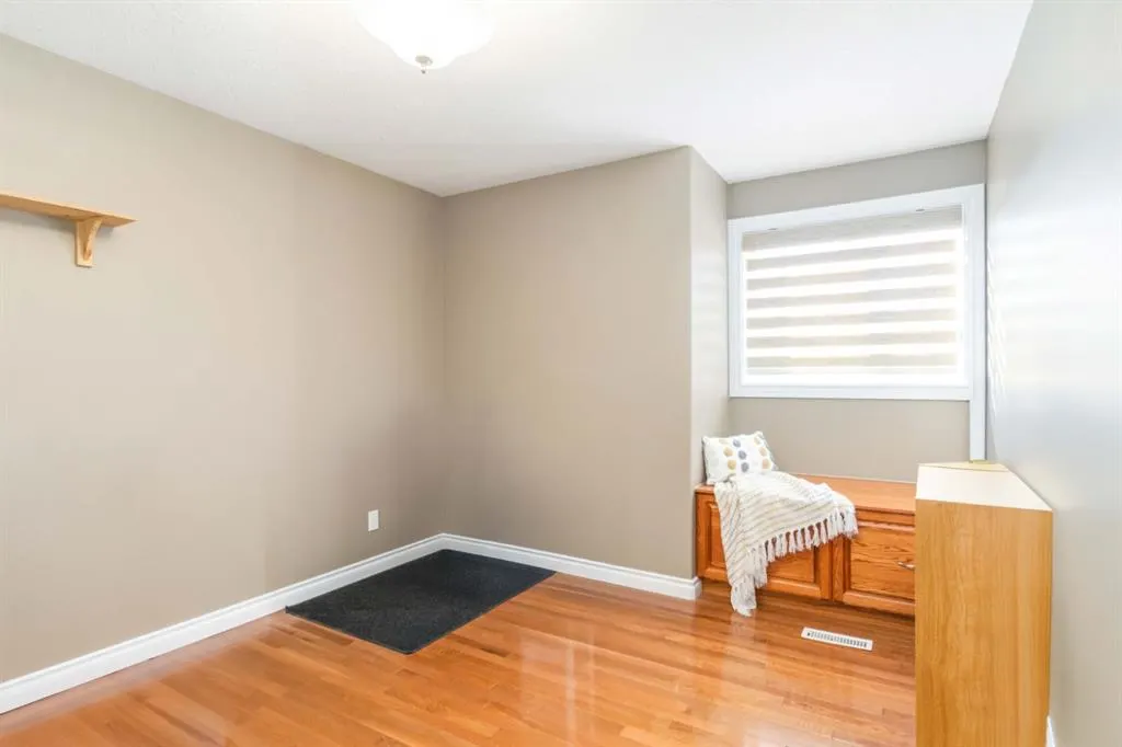 129 Pickles Crescent
