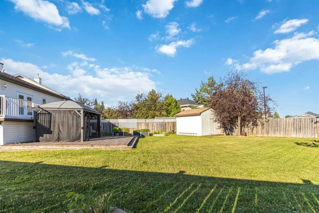 129 Pickles Crescent