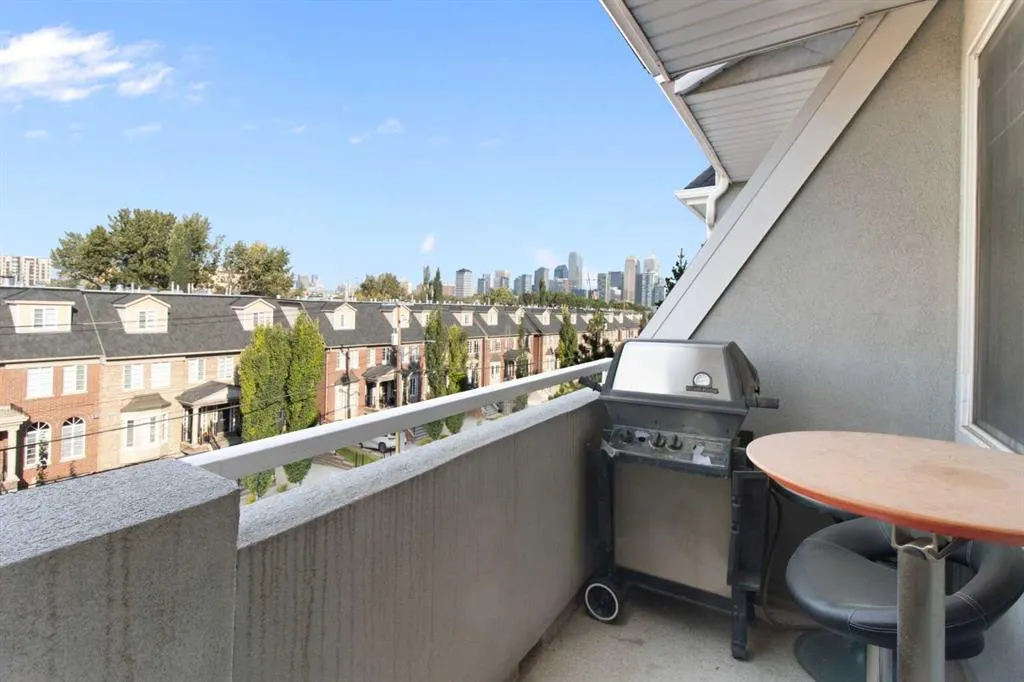 2422 Erlton Street SW, #404