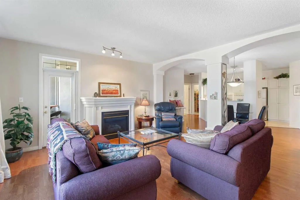 2422 Erlton Street SW, #404