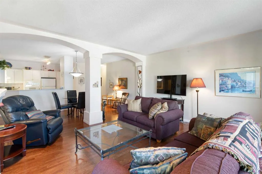 2422 Erlton Street SW, #404