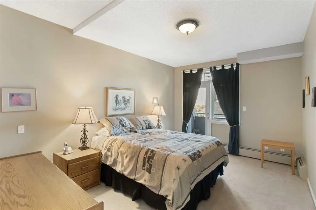 2422 Erlton Street SW, #404