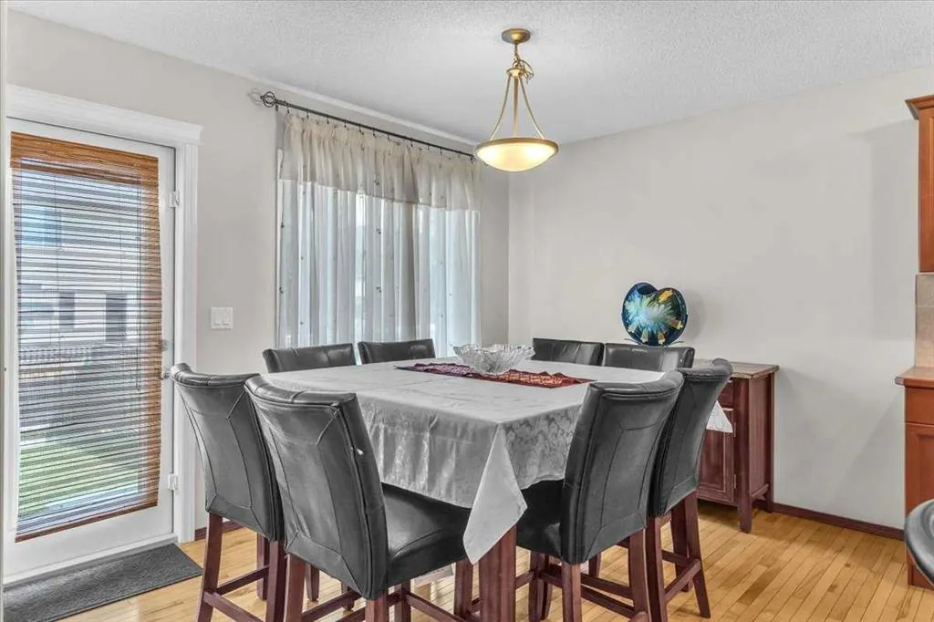 86 Silverado Range Heights SW