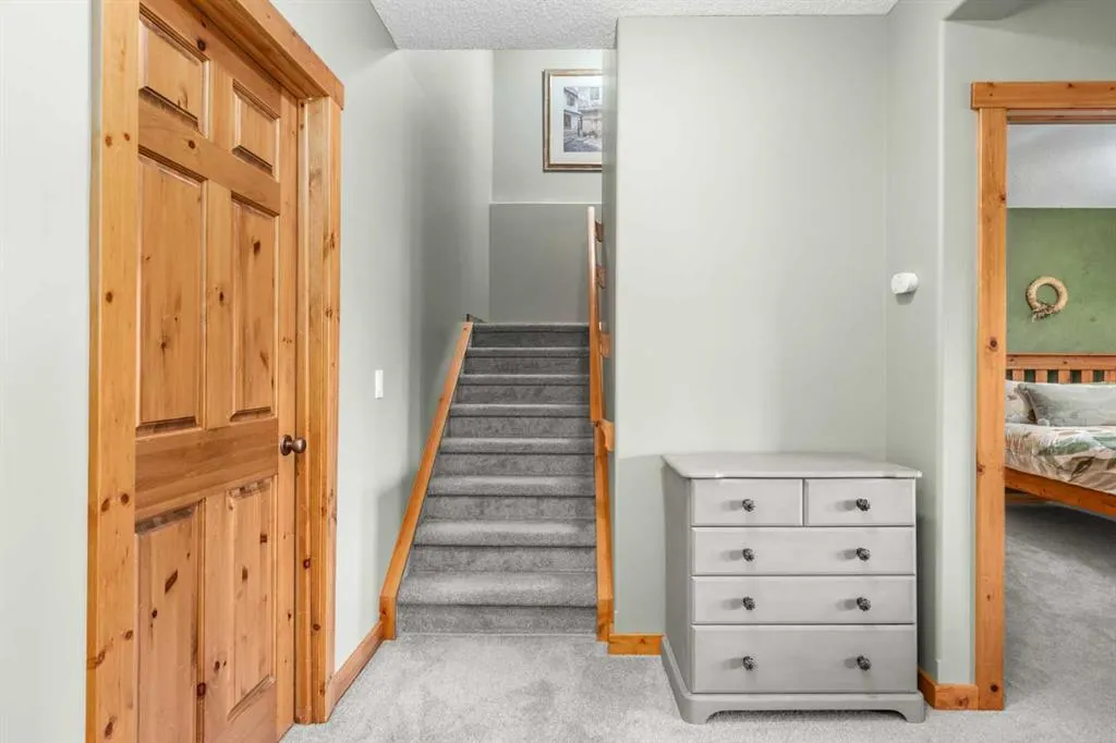 122 Hidden Creek Heights NW